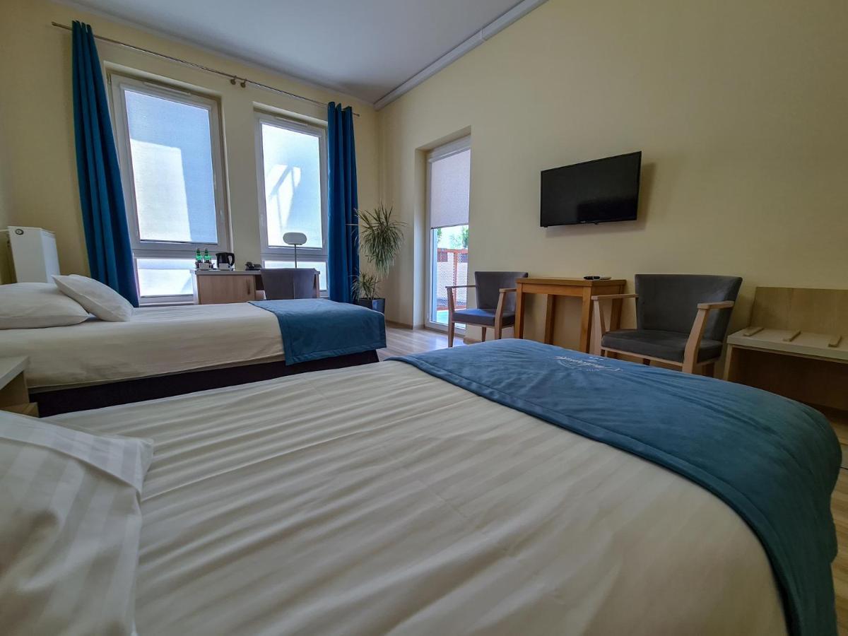 Antoninska Hotel & Apartamenty Лешно Экстерьер фото