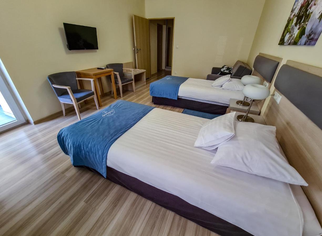 Antoninska Hotel & Apartamenty Лешно Экстерьер фото