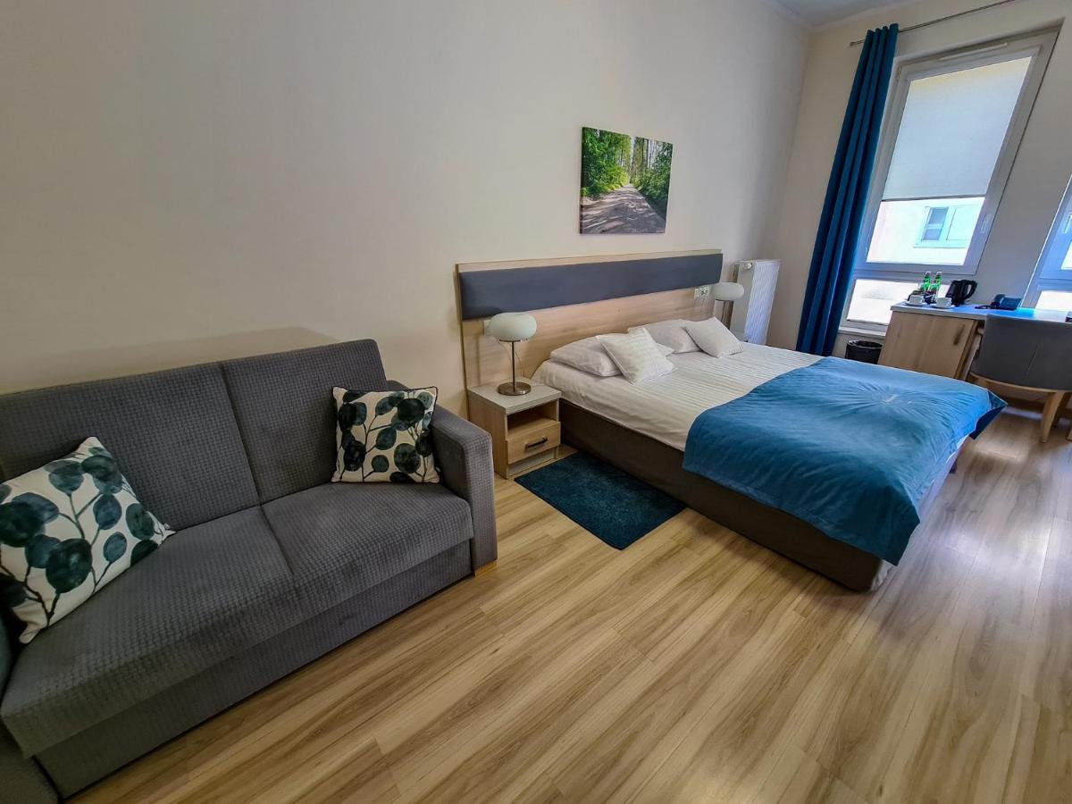 Antoninska Hotel & Apartamenty Лешно Экстерьер фото