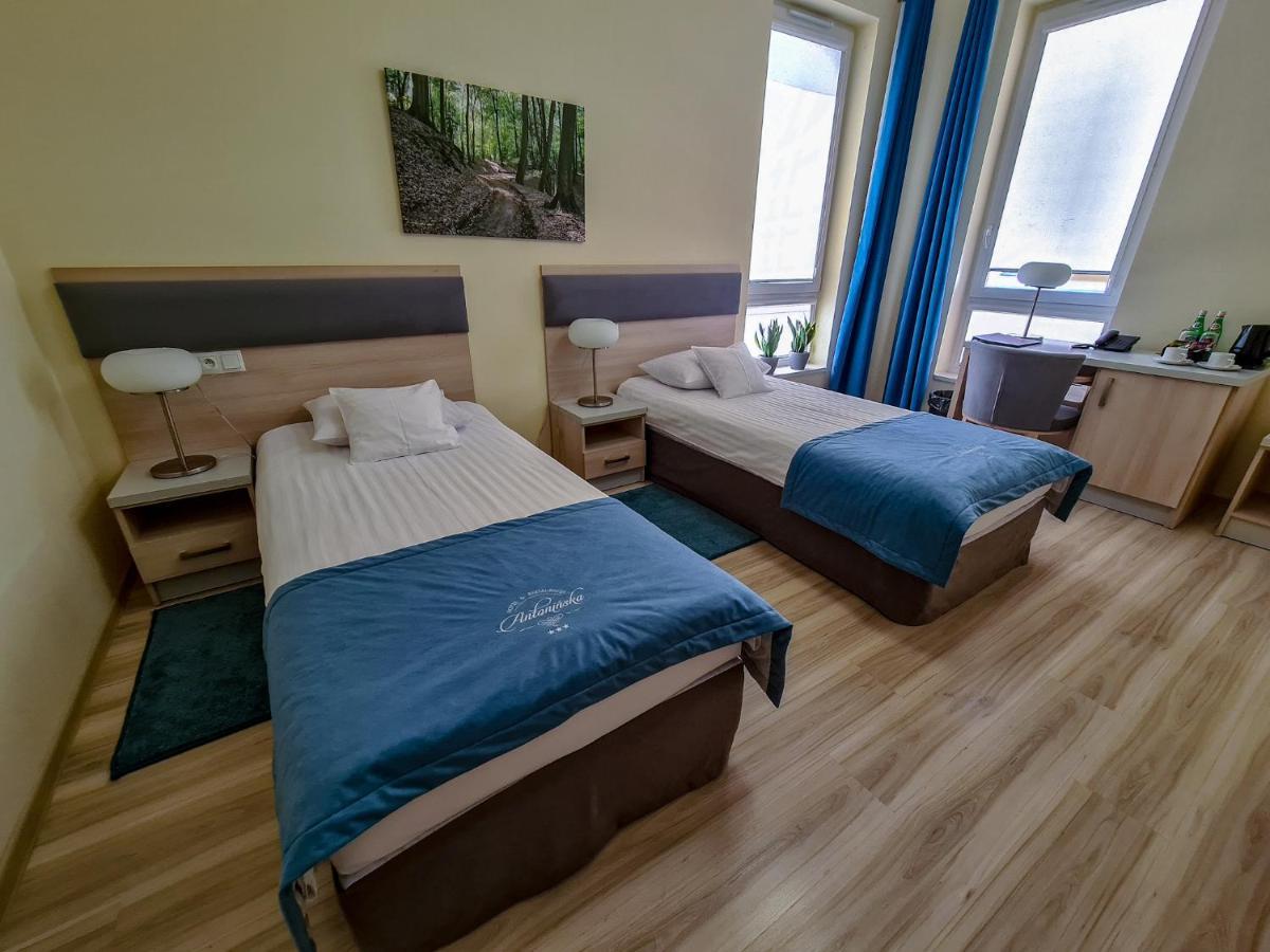 Antoninska Hotel & Apartamenty Лешно Экстерьер фото