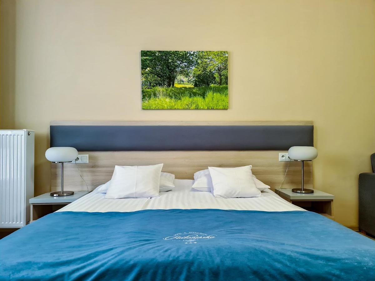 Antoninska Hotel & Apartamenty Лешно Экстерьер фото
