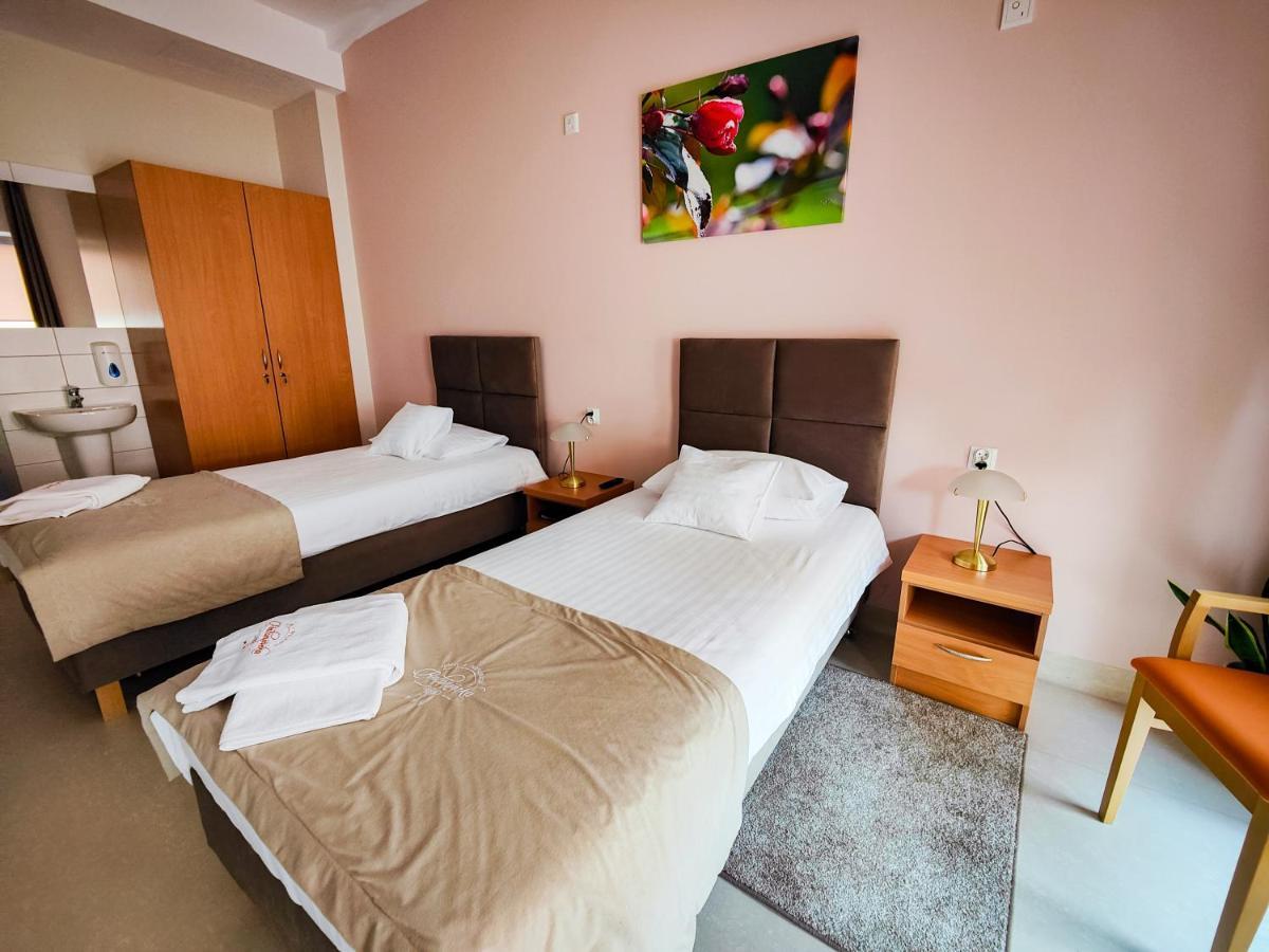 Antoninska Hotel & Apartamenty Лешно Экстерьер фото
