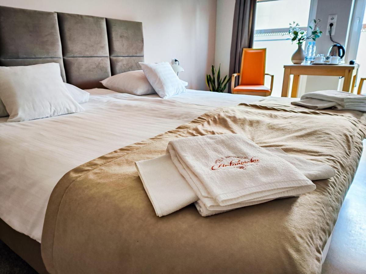Antoninska Hotel & Apartamenty Лешно Экстерьер фото