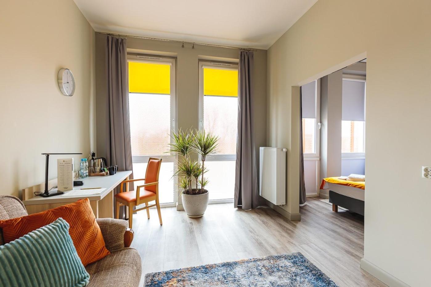 Antoninska Hotel & Apartamenty Лешно Экстерьер фото